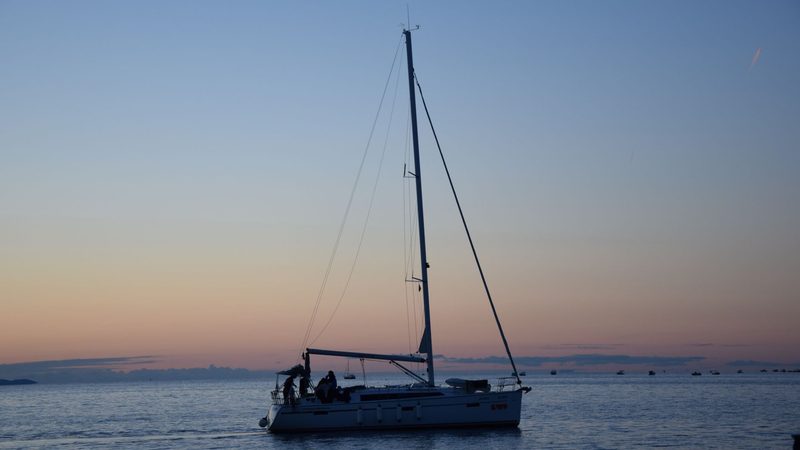 Jolly Sailing & Dolphin Cruise