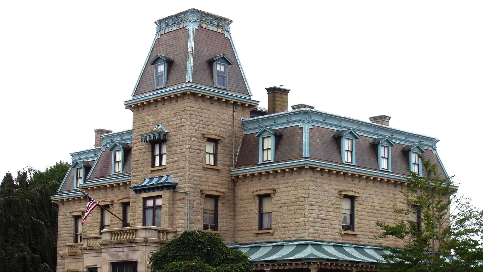 Chateau-sur-Mer Mansion — hero image
