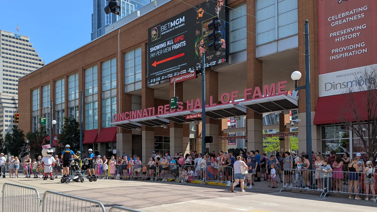 Cincinnati Reds Hall of Fame and Museum — hero image