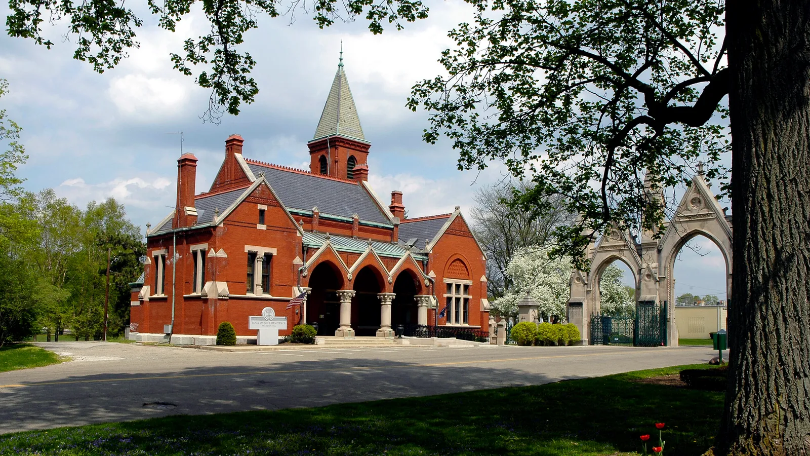 Crown Hill Waiting Station — hero image