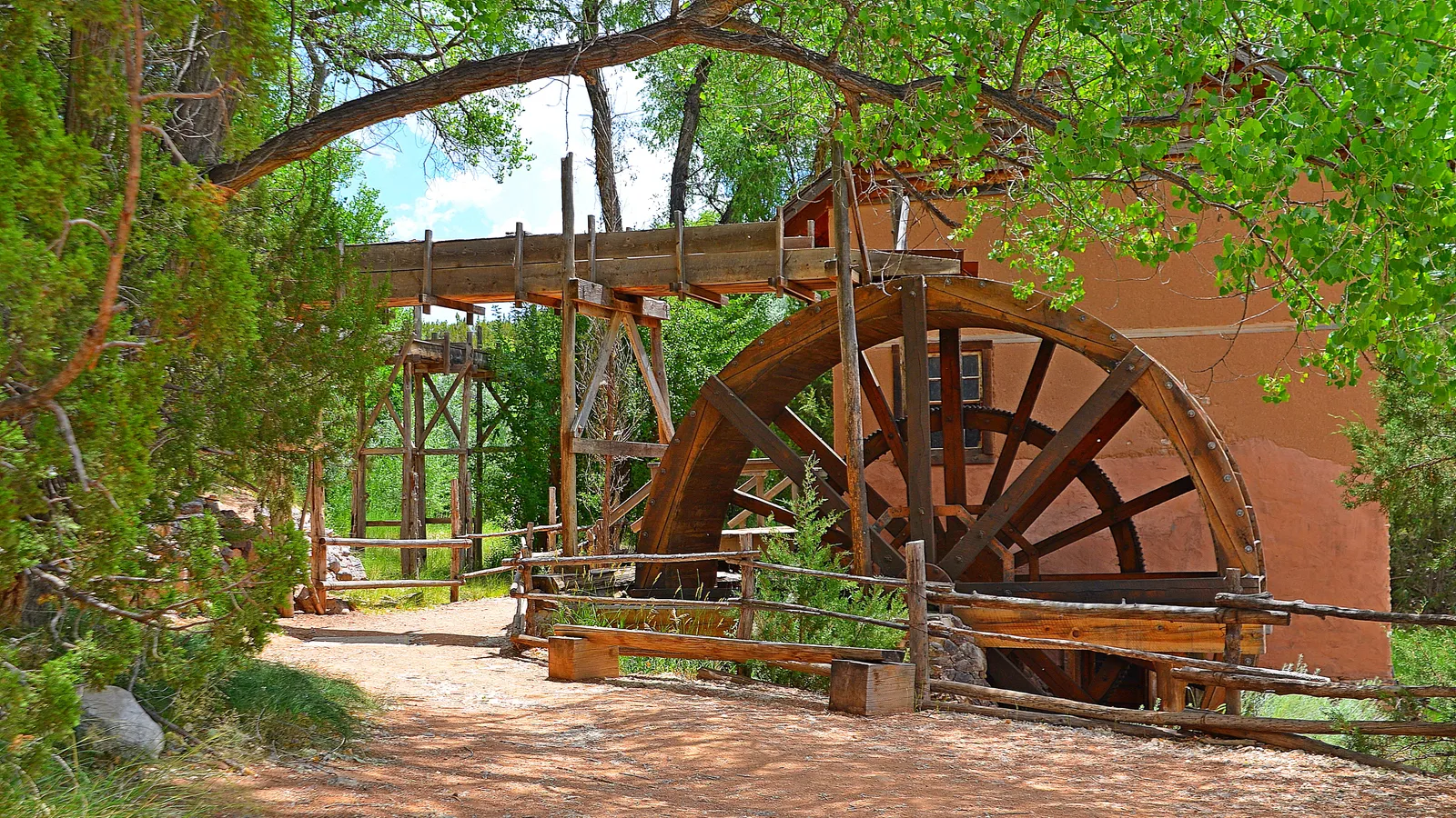El Rancho de las Golondrinas — hero image