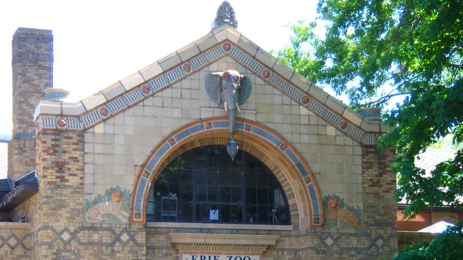 Erie Zoo — hero image