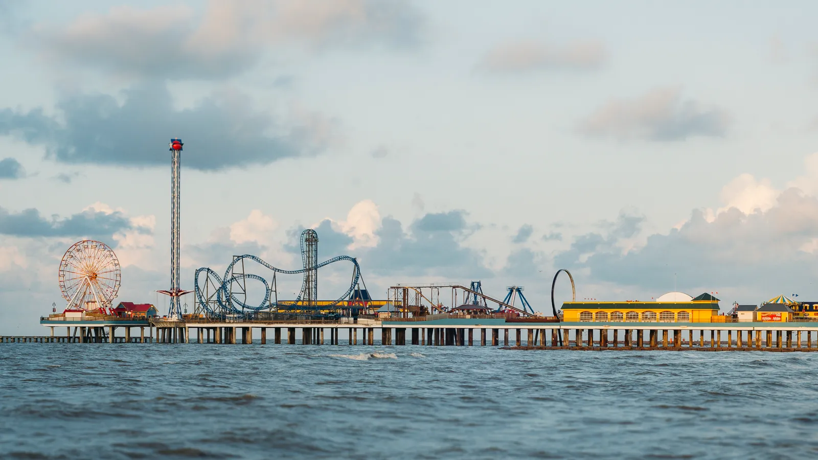 Galveston Island Historic Pleasure Pier — hero image