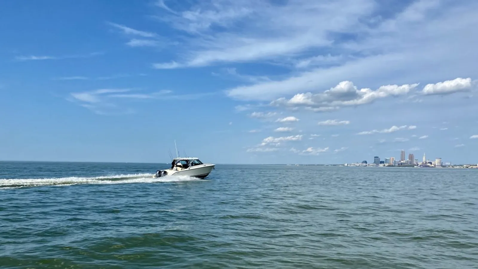 Great Lakes Boat Charters — hero image