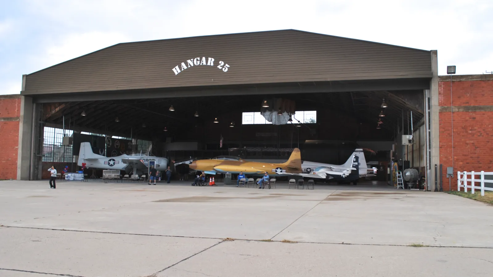 Hangar 25 Air Museum — hero image