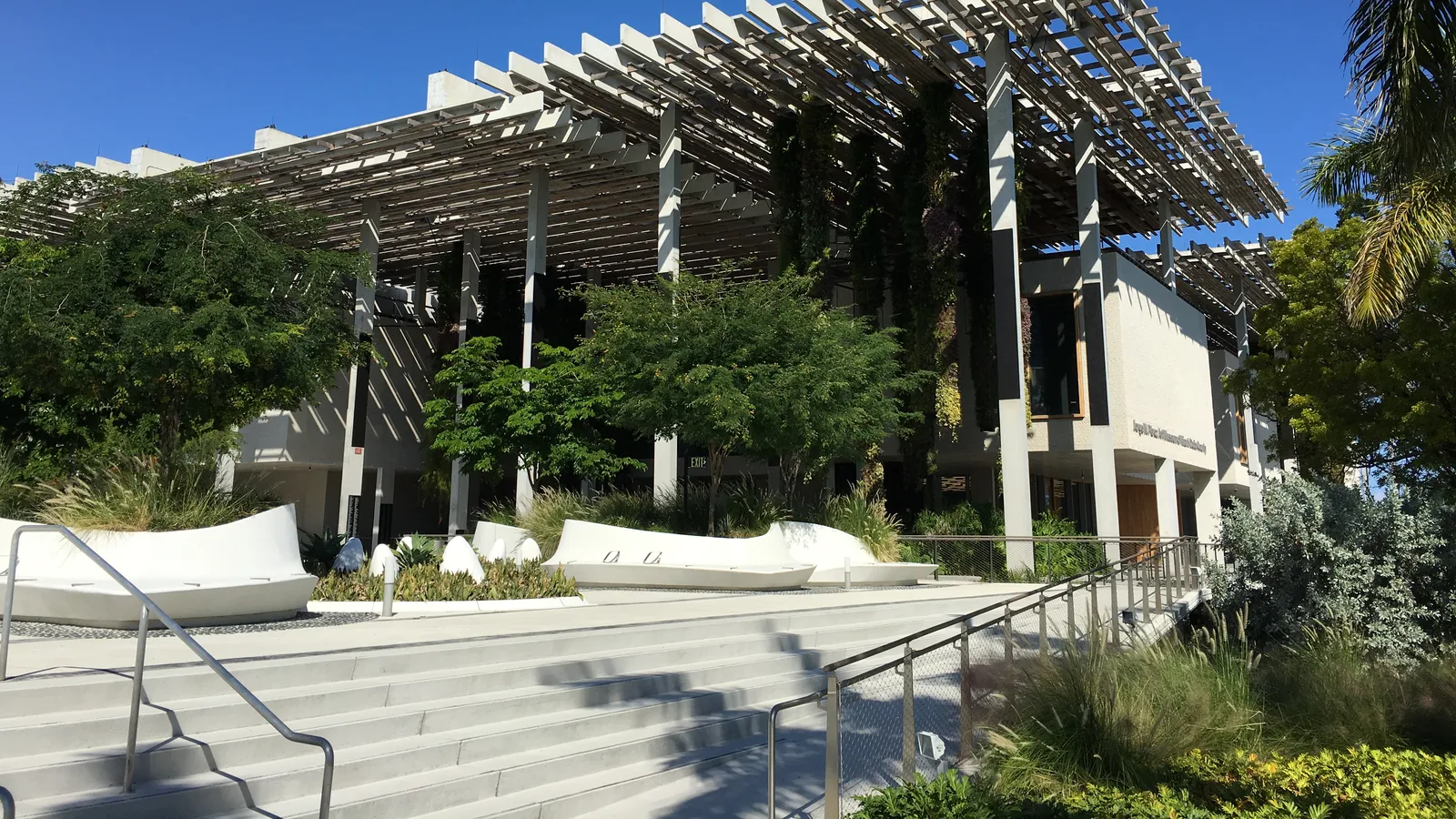Pérez Art Museum Miami — hero image