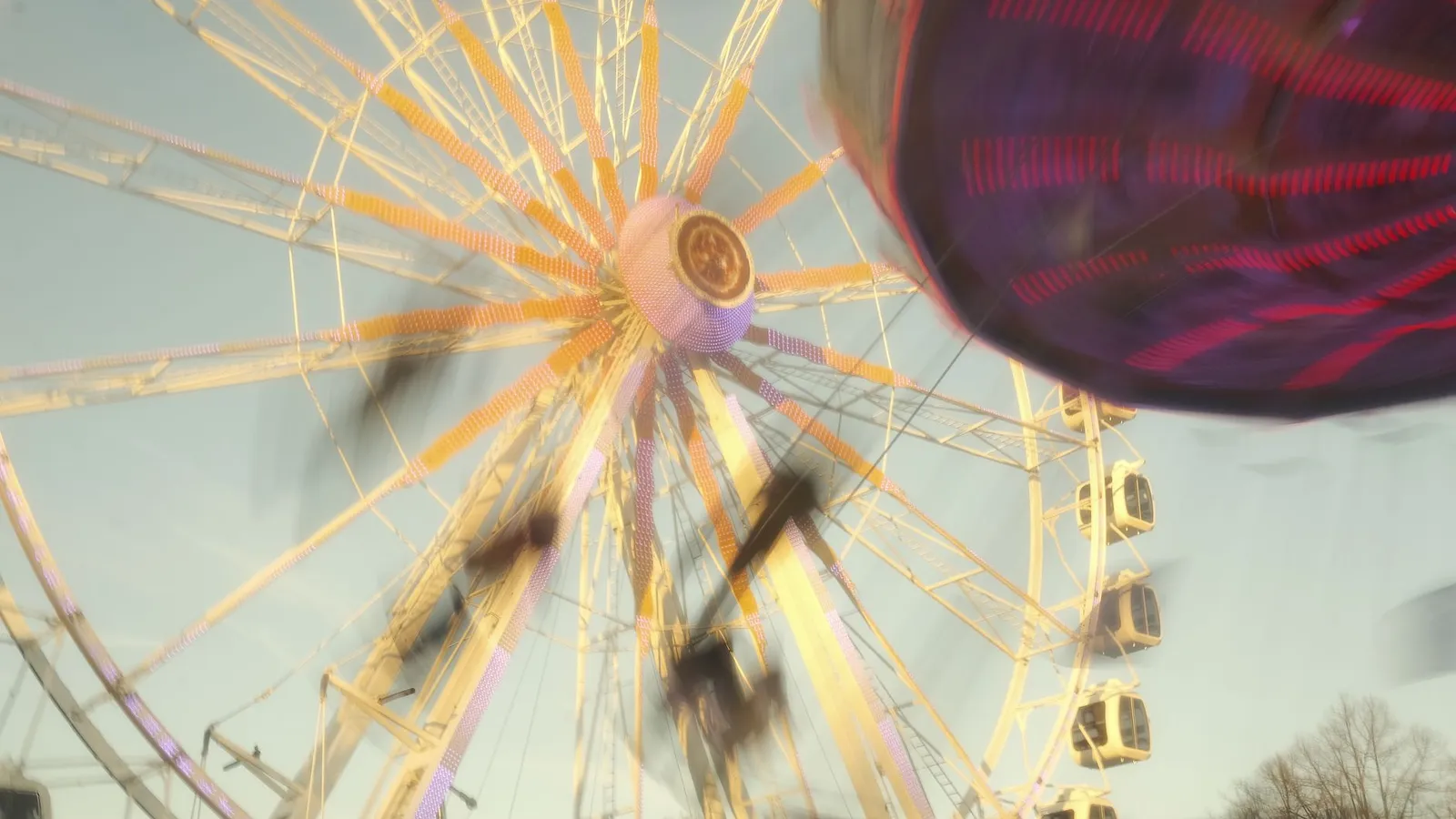 Amusement park / theme park scene