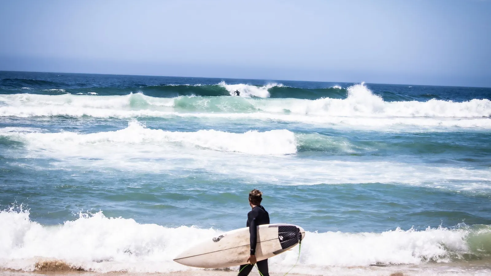 Hans Hedemann Surf School — category photo