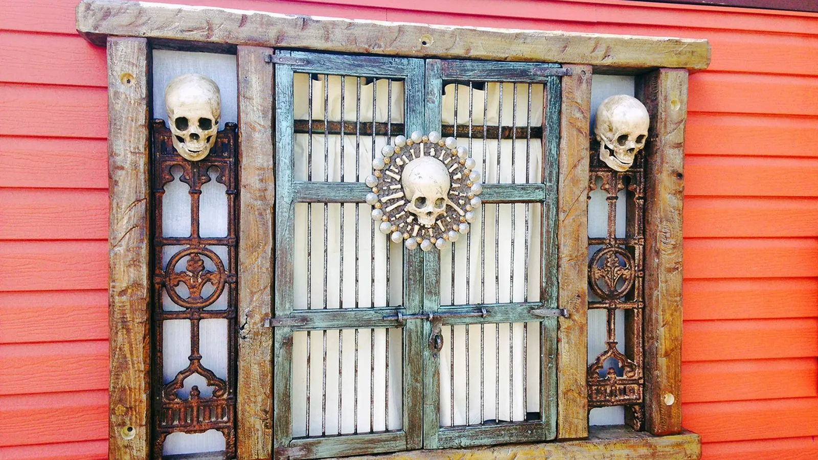Pirate's Cove Adventure Golf — hero image