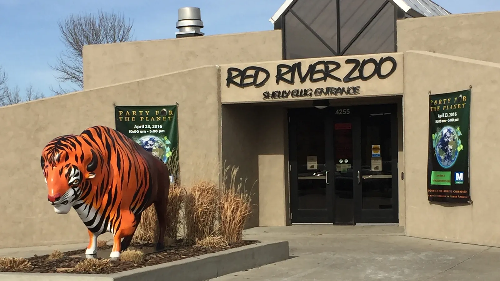 Red River Zoo — hero image