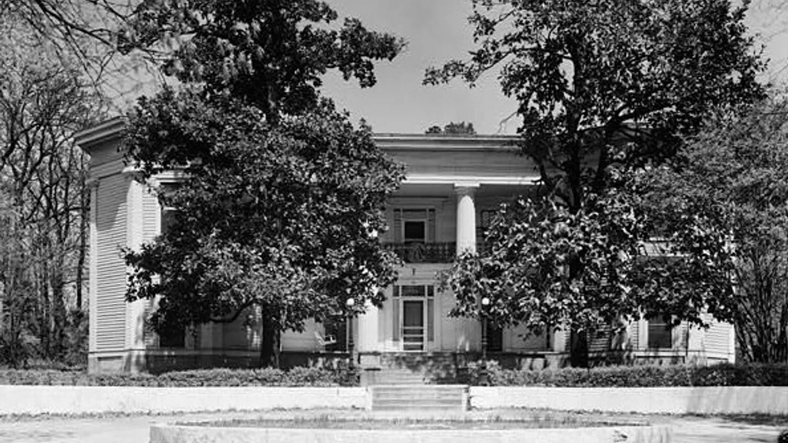 T.R.R. Cobb House — hero image