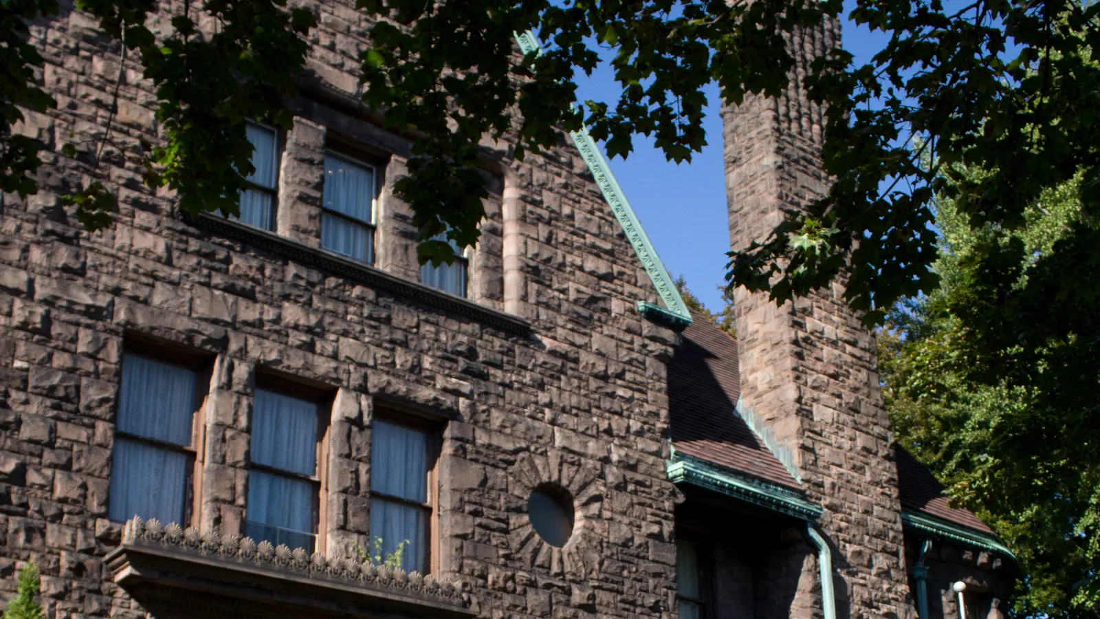 Watson-Curtze Mansion — hero image