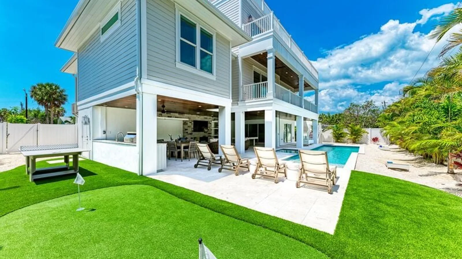 Vacation rental in Holmes Beach — primary photo