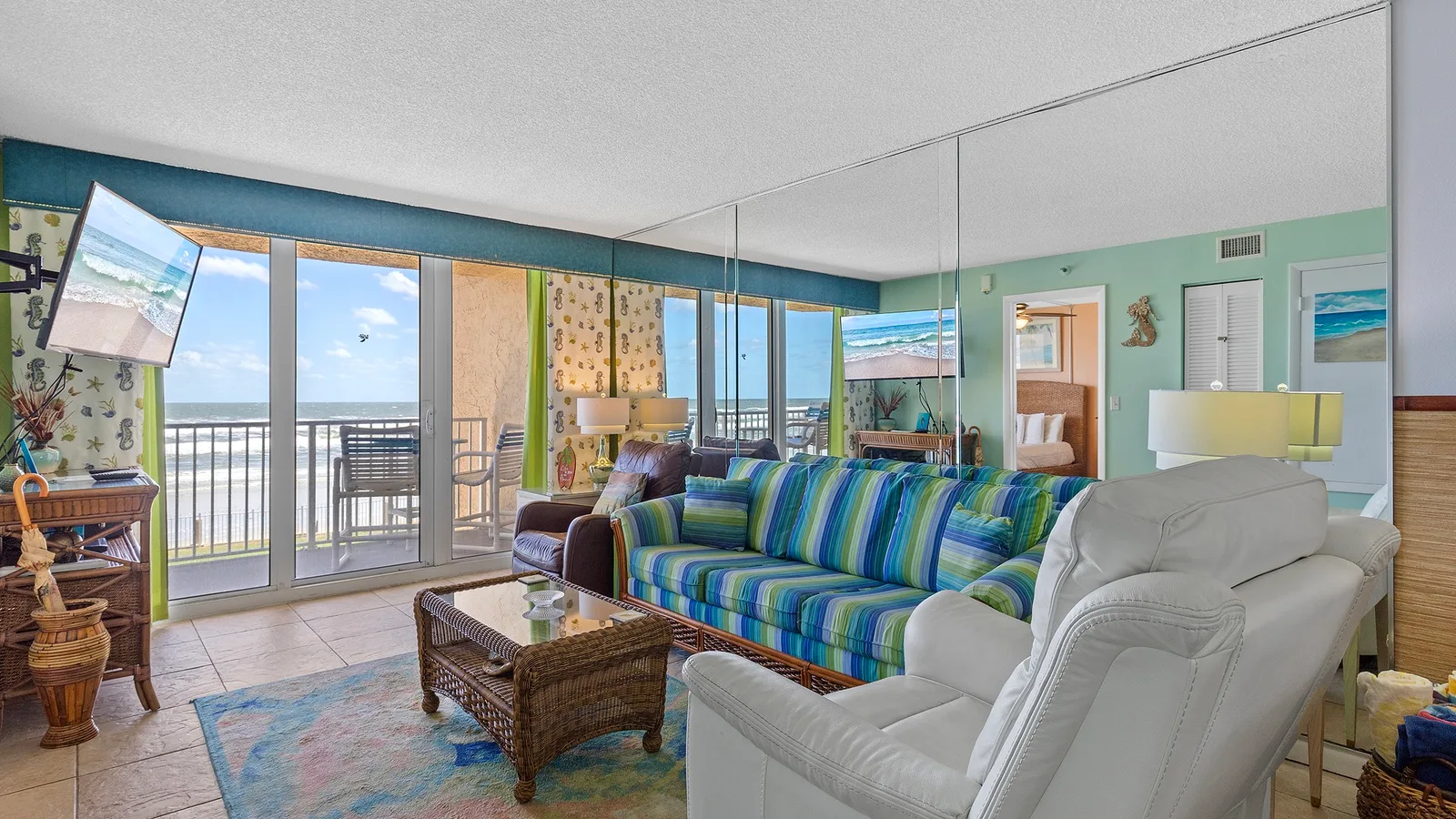 Oceania Plaza 202 — primary photo