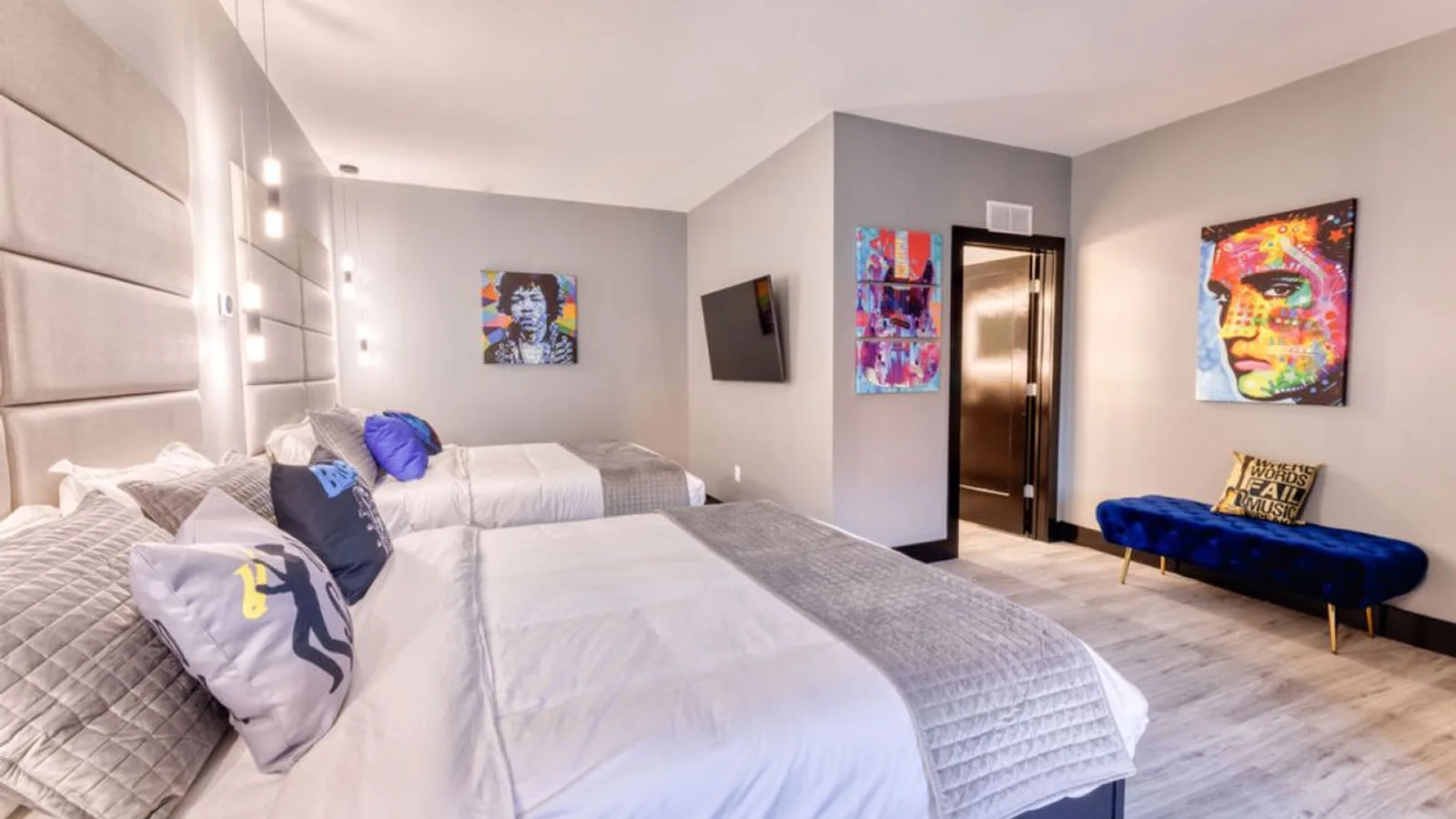 The Bella #105-String Kings Suite — primary photo