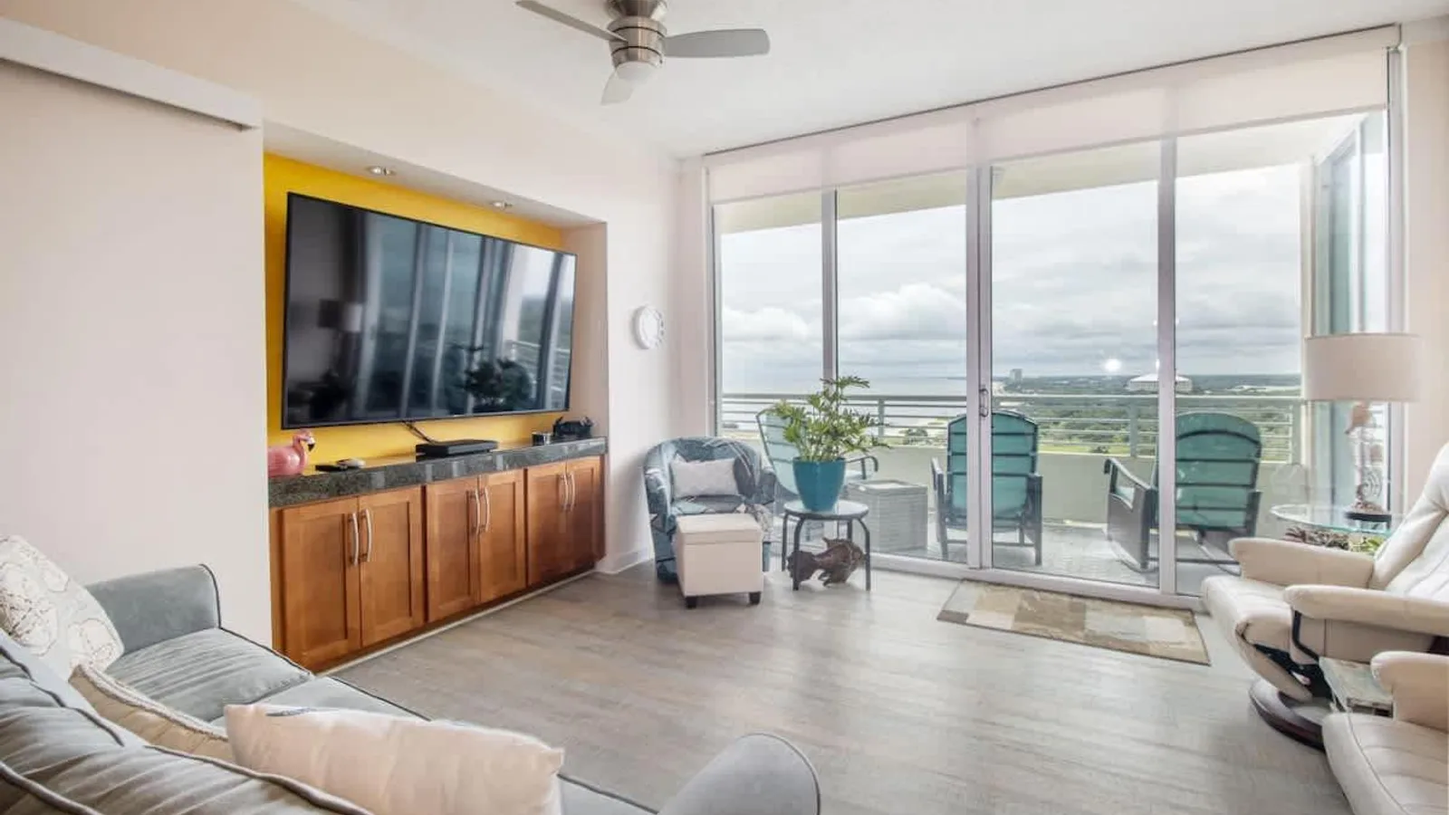 Catching Tides at Ocean Breeze Loft — primary photo