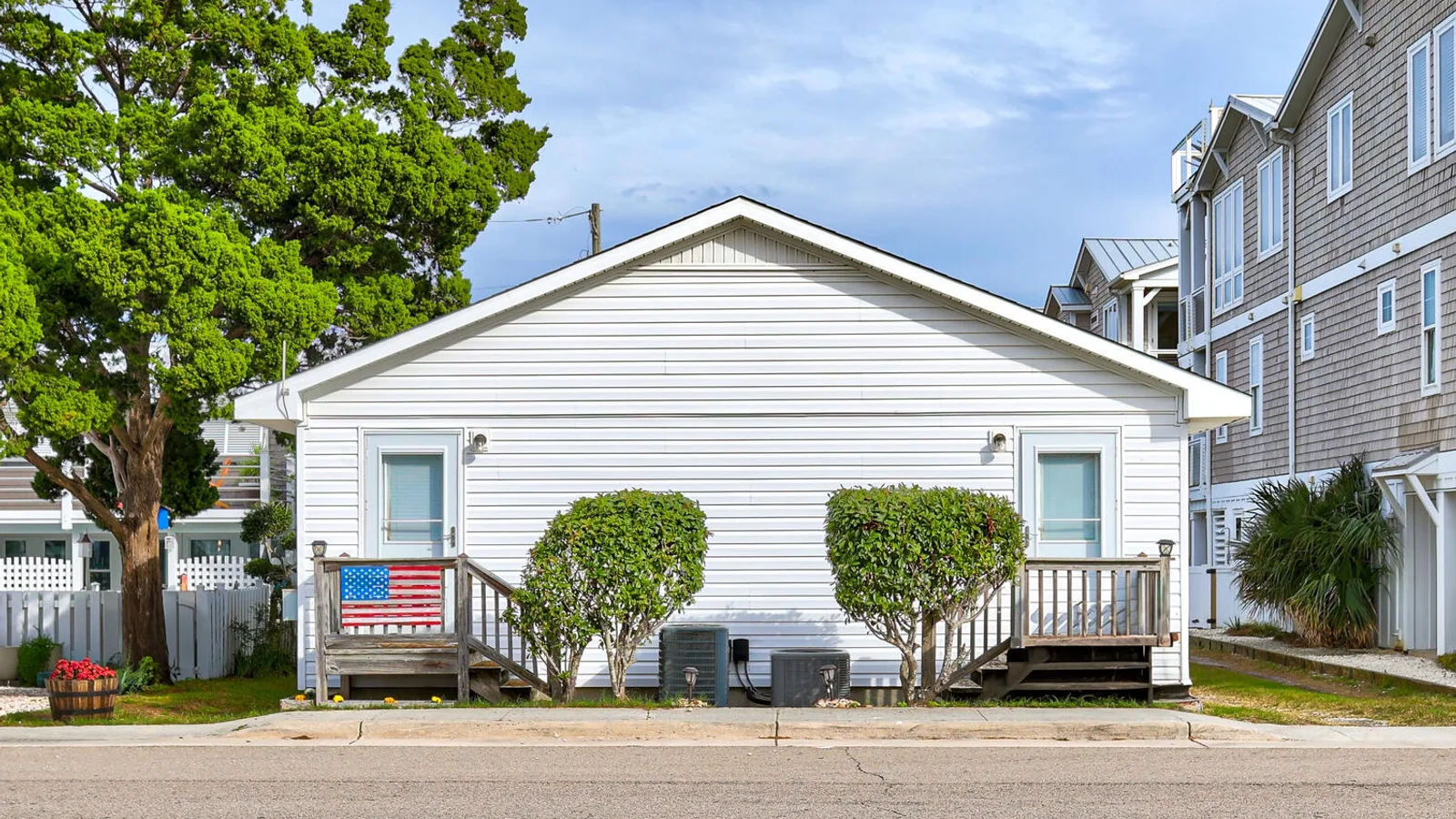 SFW226B: Pelican Perch - Carolina Beach Realty — primary photo