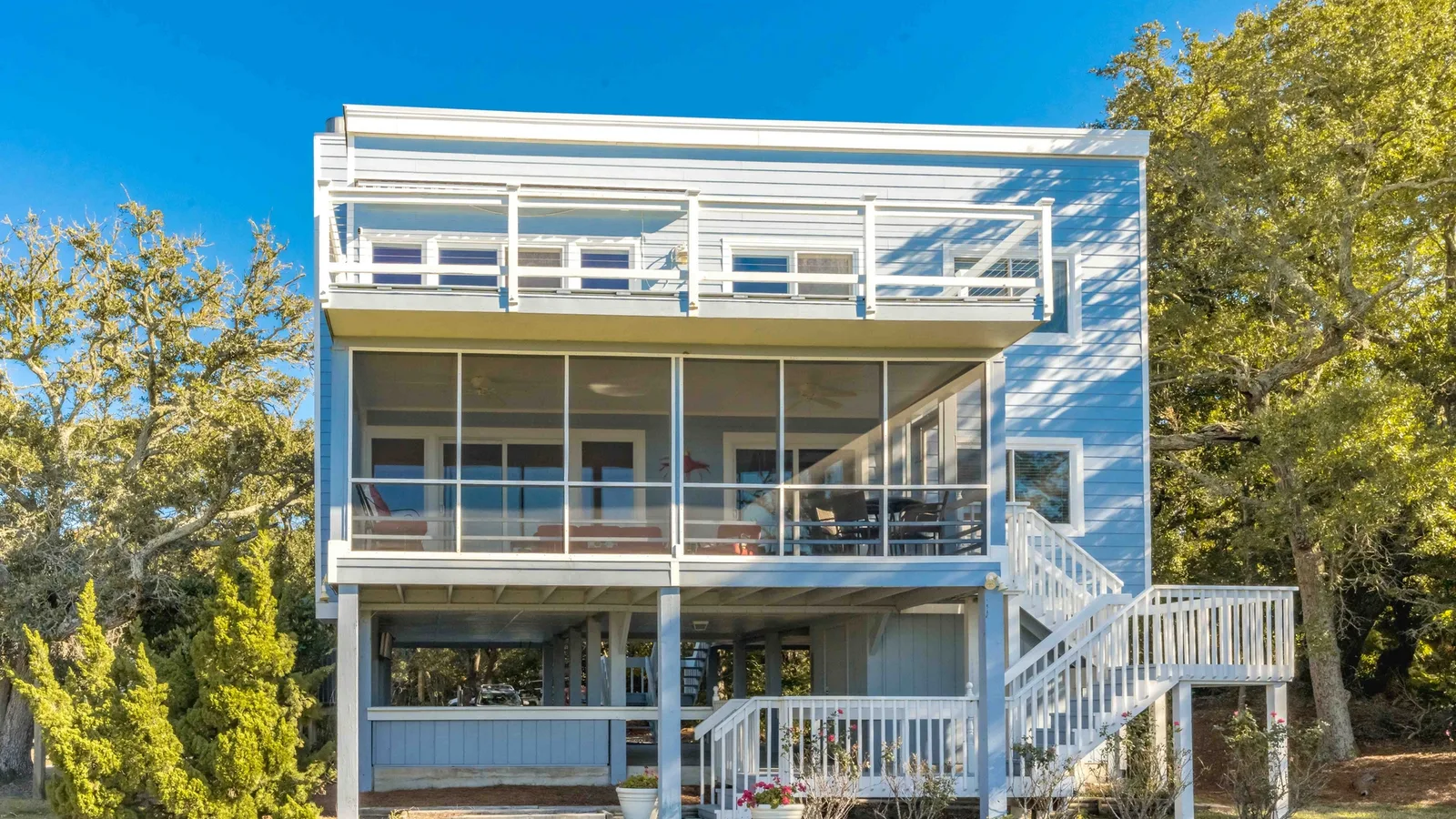Faded Blue - Ward Realty — primary photo