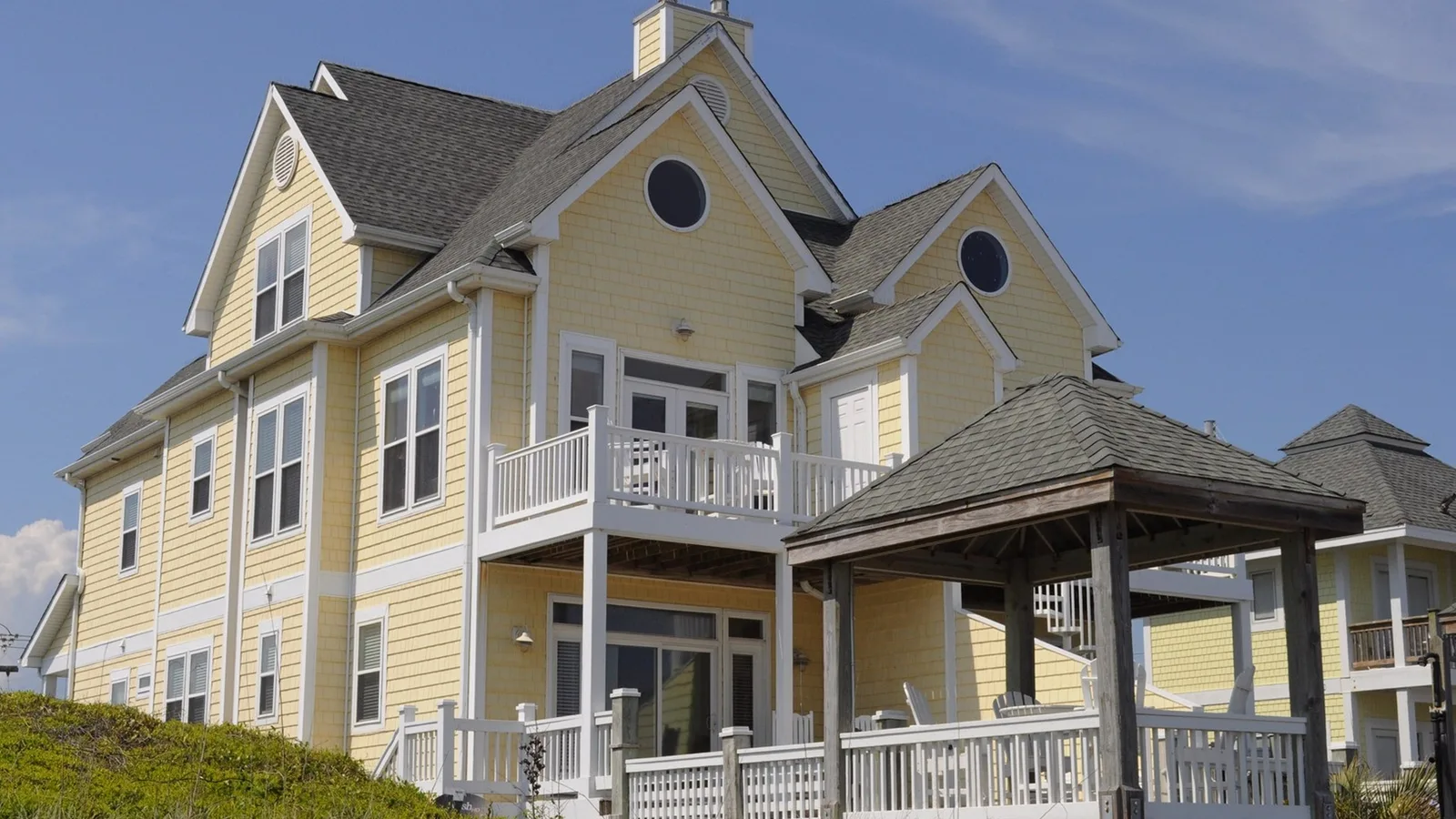 Pier Pressure - Ward Realty — primary photo