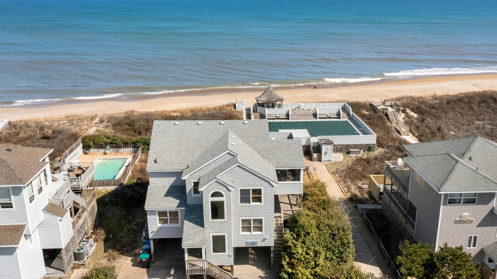 Vacation rental in Duck — primary photo
