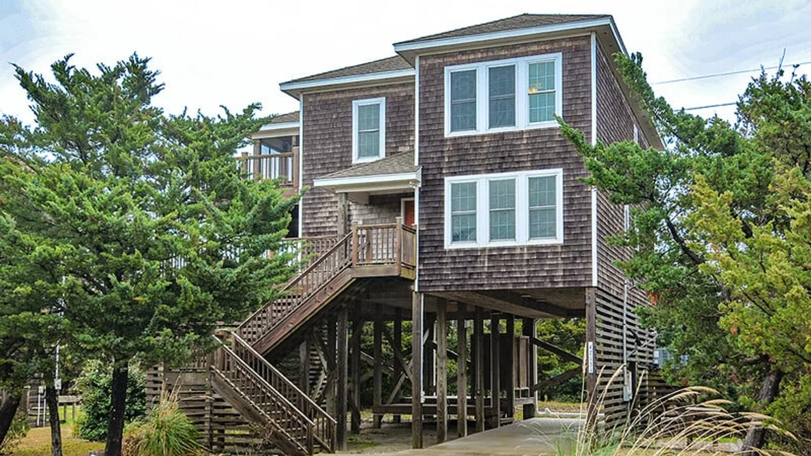 Midgett Realty: AK149 - South East Breeze in Avon — primary photo