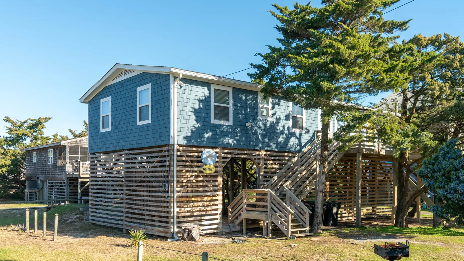 Midgett Realty: AHC76 - Gold Fish in Avon — primary photo