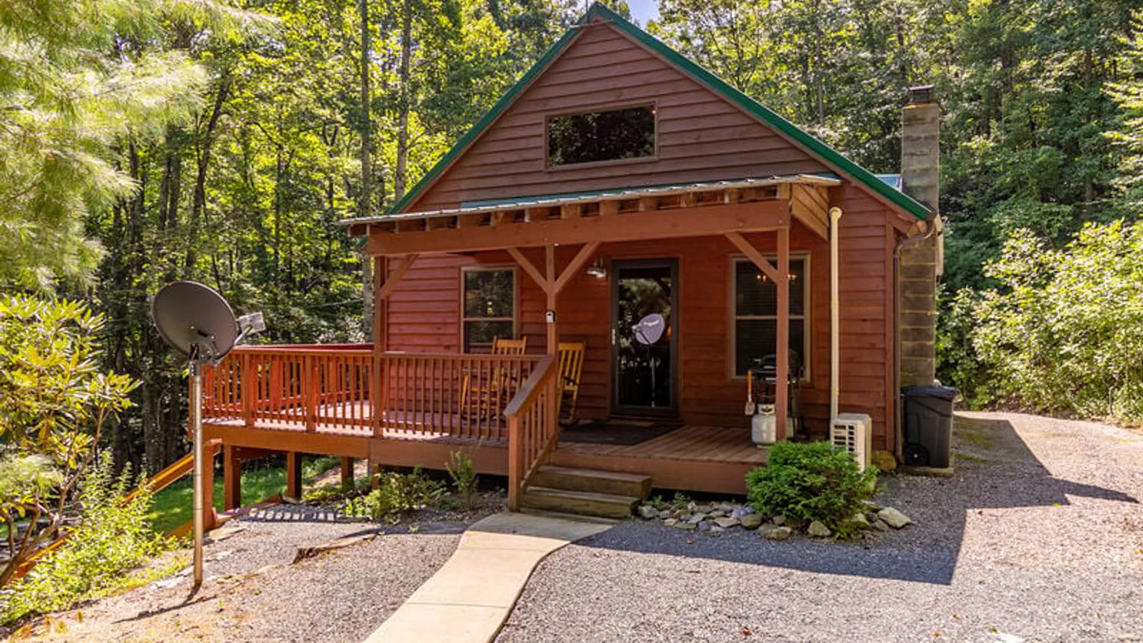 Blue Flower Cabin — primary photo