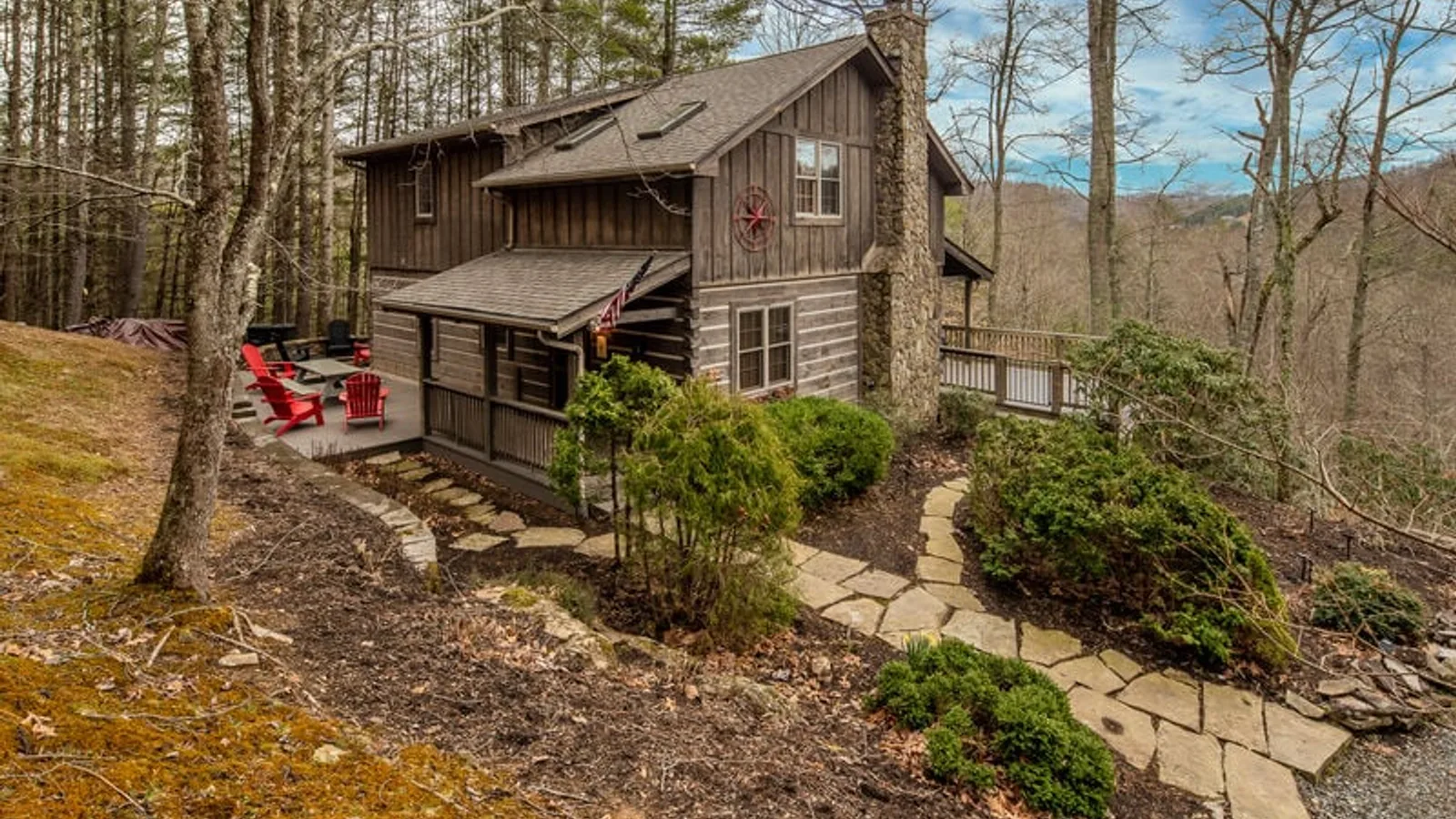 Cozy Cabin — primary photo