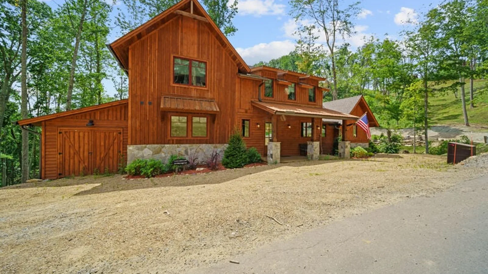 Llama Creek Cabin at Eagles Nest — primary photo