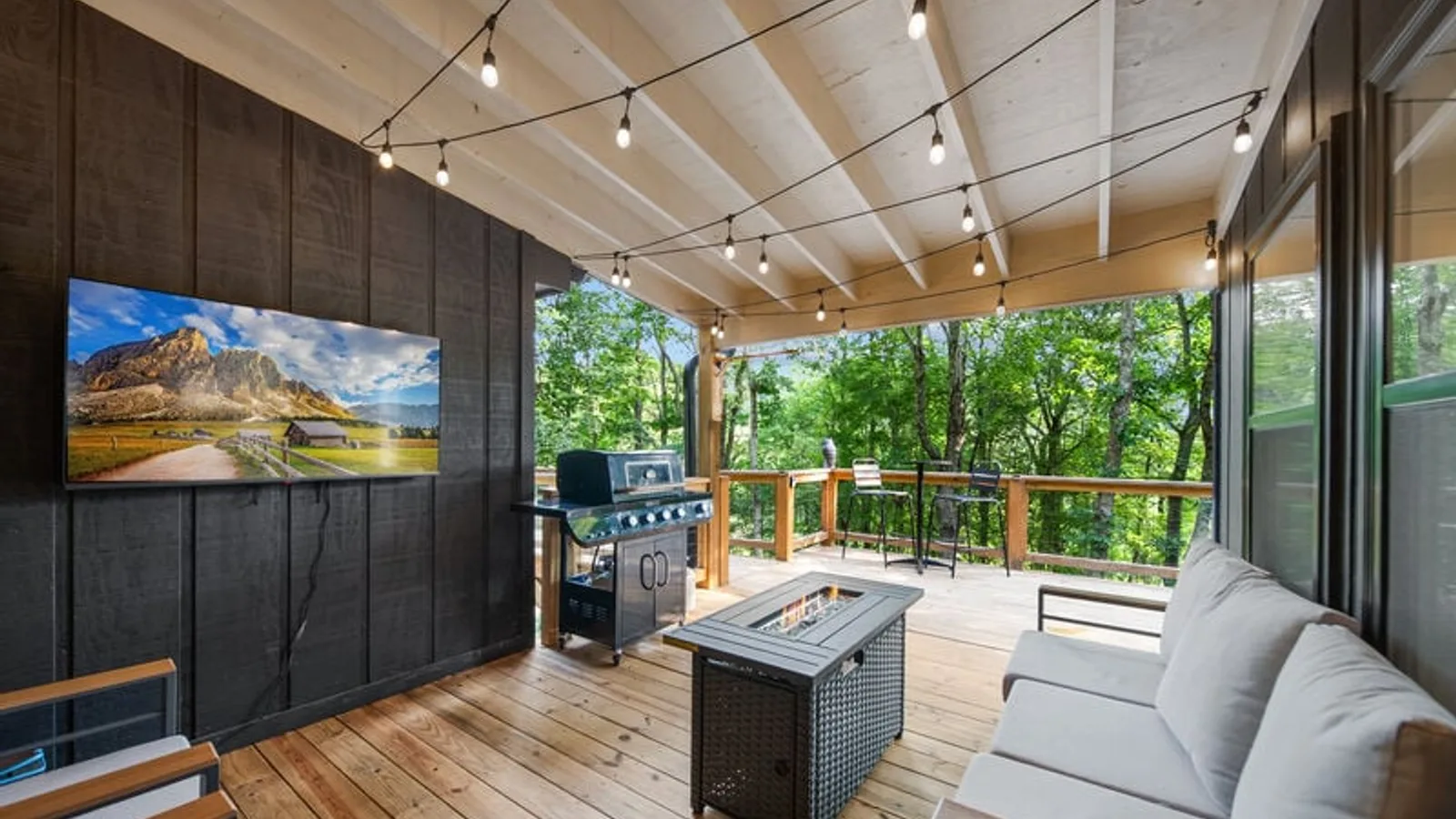 Moondrift Retreat at Linville Land Harbor — primary photo