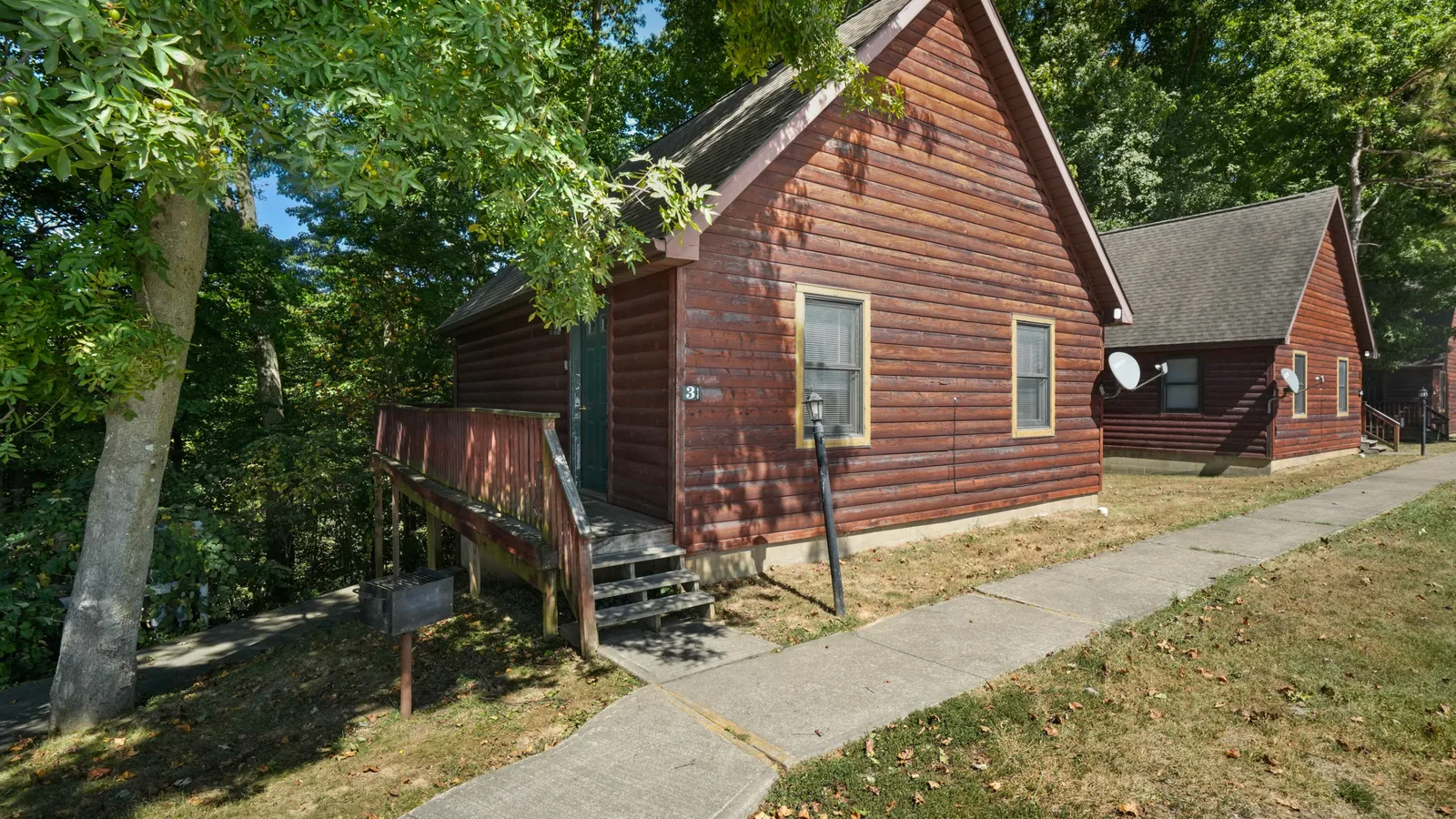 Retreat cabin 3 - Book Hocking — primary photo