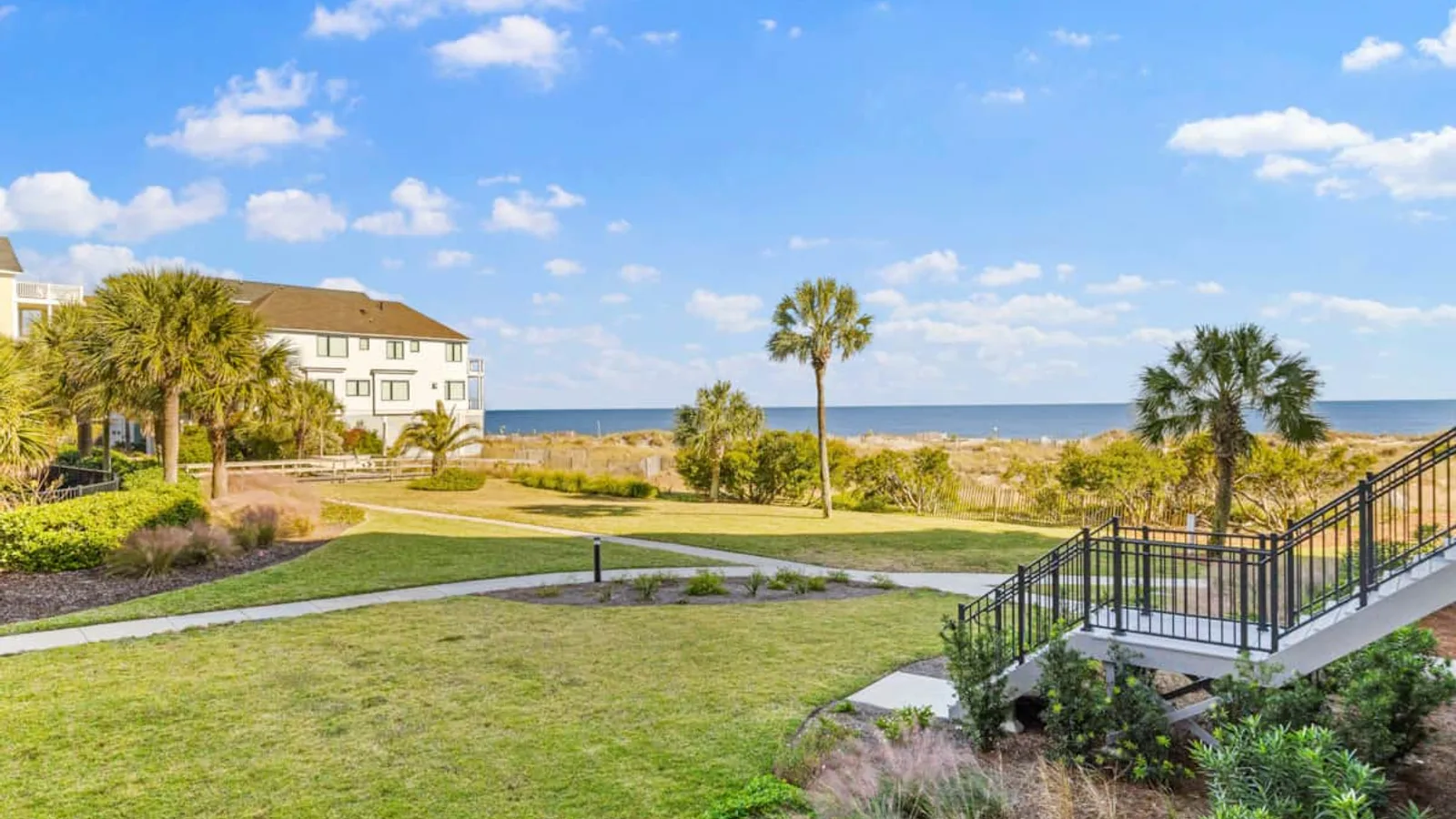 Summer House 104 - Walkout to Ocean! Beach! - Villa in Isle of Palms — primary photo