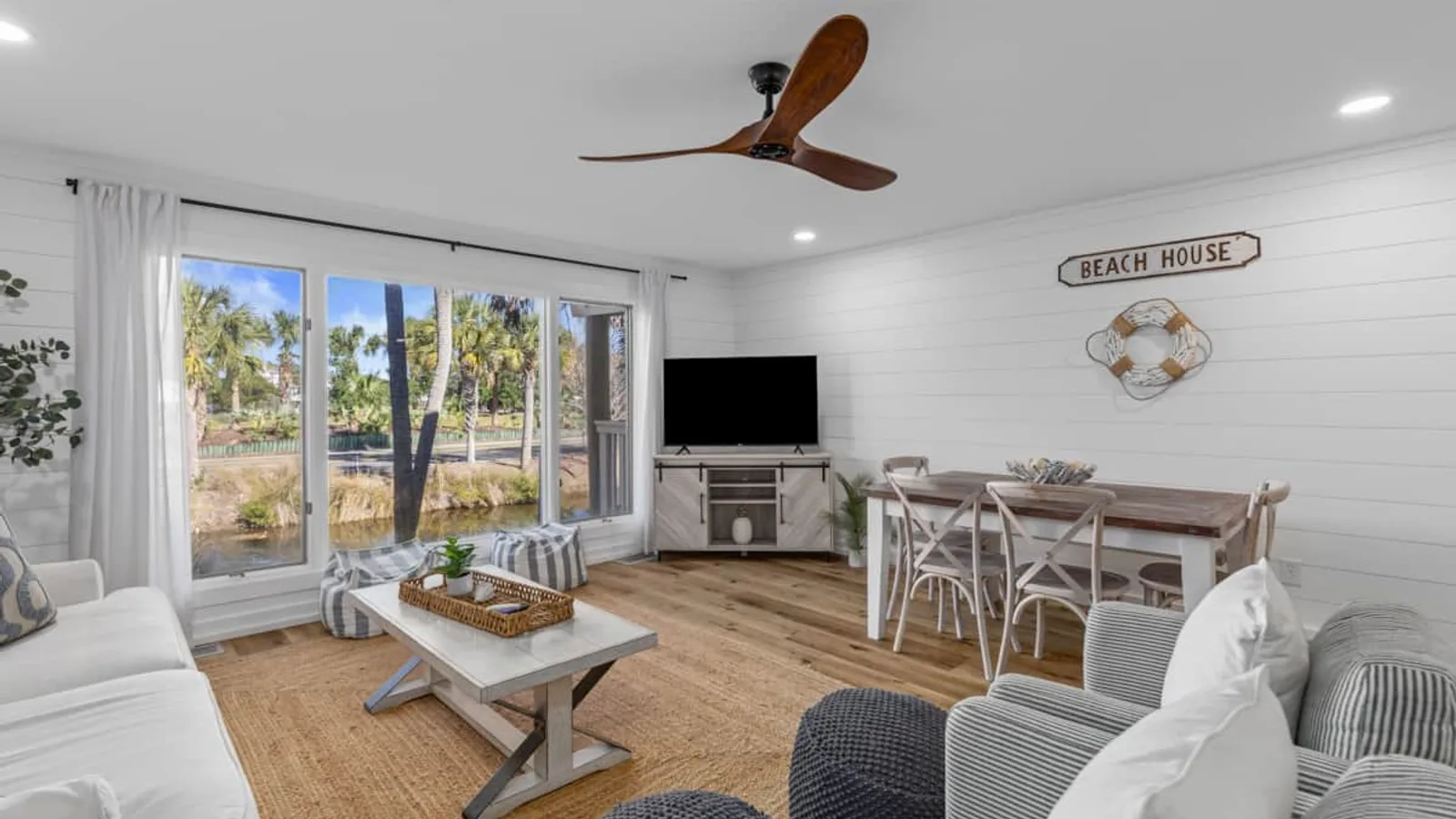 Lagoon Villa 27 - Modern! Private Near Beach! - Villa in Isle of Palms — primary photo