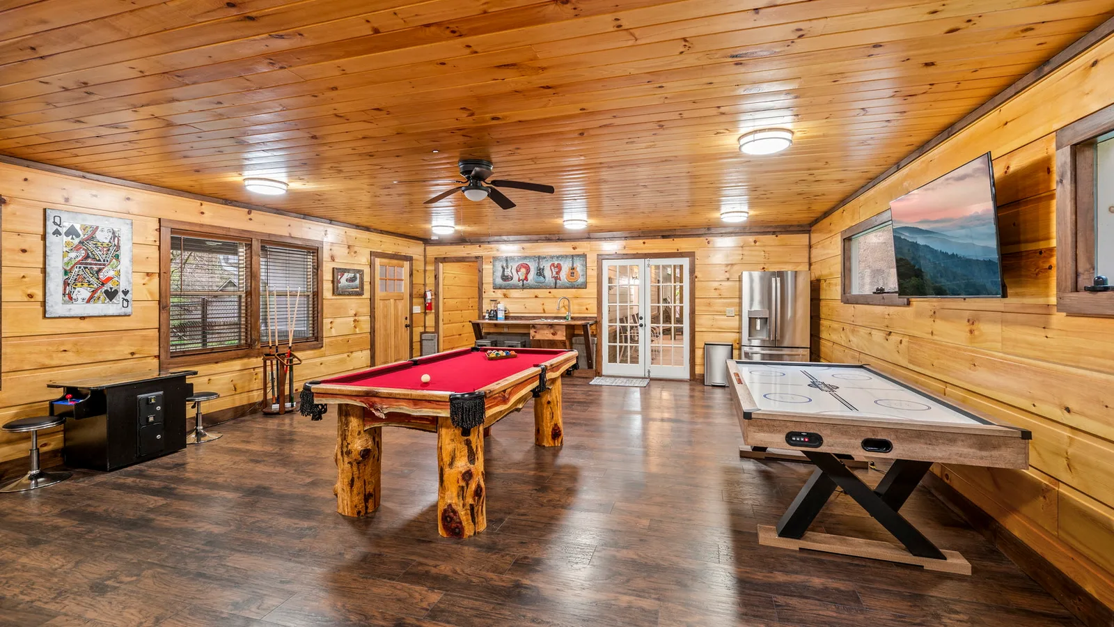 Twin Oak Creek — primary photo